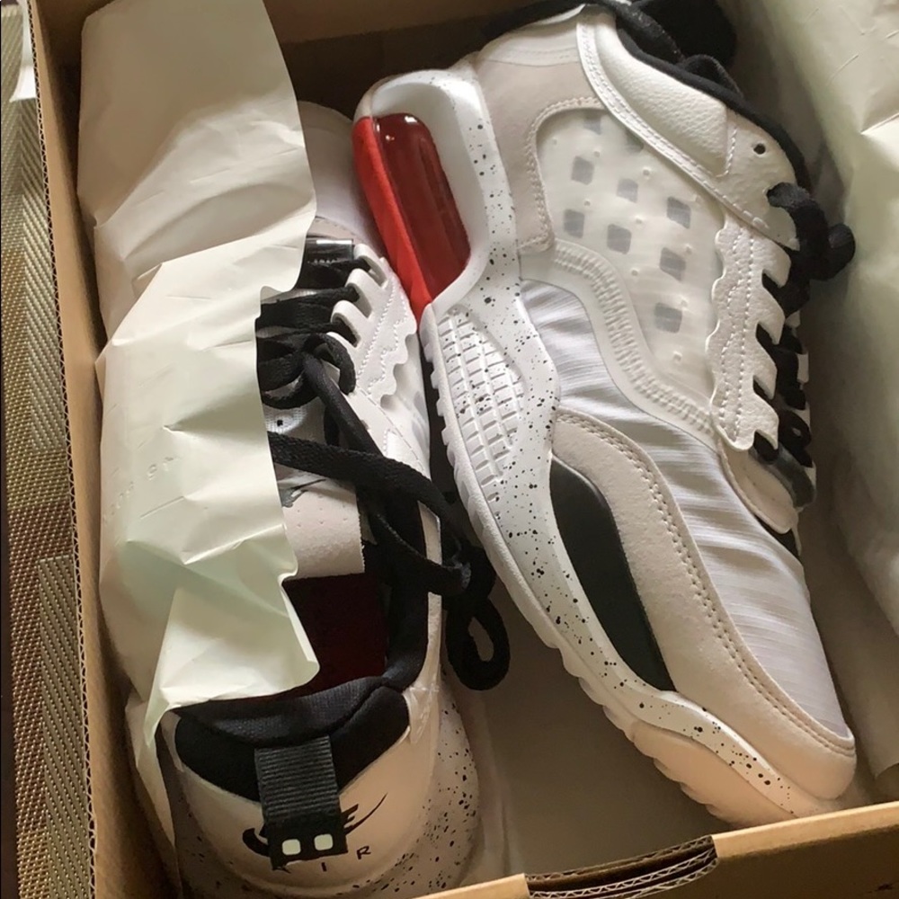 Jordan Max 200